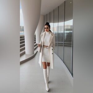 Elegant White Heeled Boots